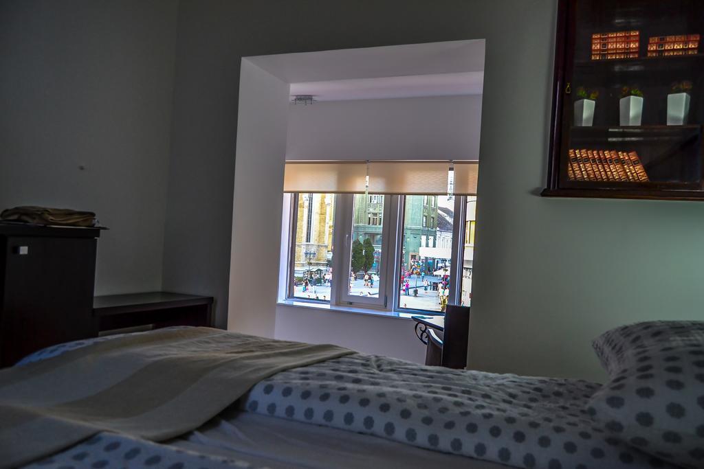 Modena Apartments Novi Sad Oda fotoğraf